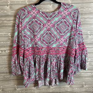 🐝 Crown & Ivy Ruffle Top